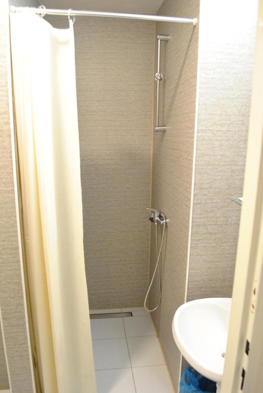 Hotel Mira Inn Прага Екстериор снимка